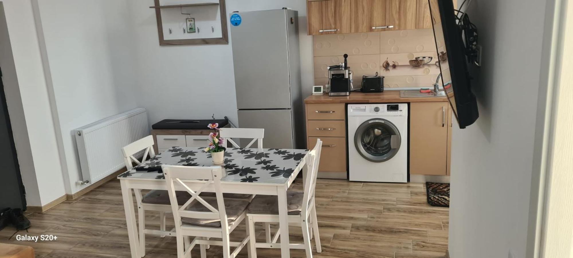 Apartament Lucian Apartment Ramnicu Valcea Ngoại thất bức ảnh